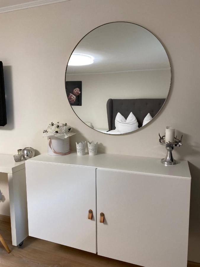 Stylische Wohnung In Ruhiger Lage, Sehr Messenah 拉岑 外观 照片