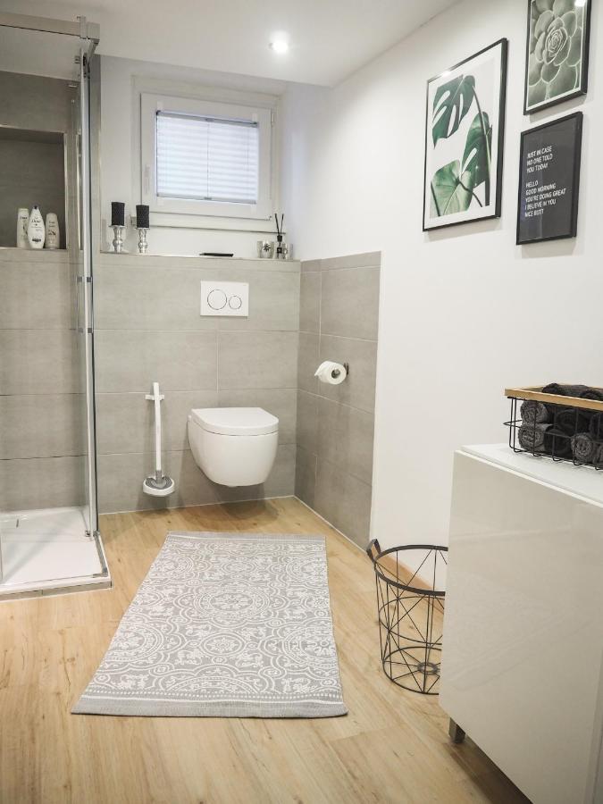 Stylische Wohnung In Ruhiger Lage, Sehr Messenah 拉岑 外观 照片